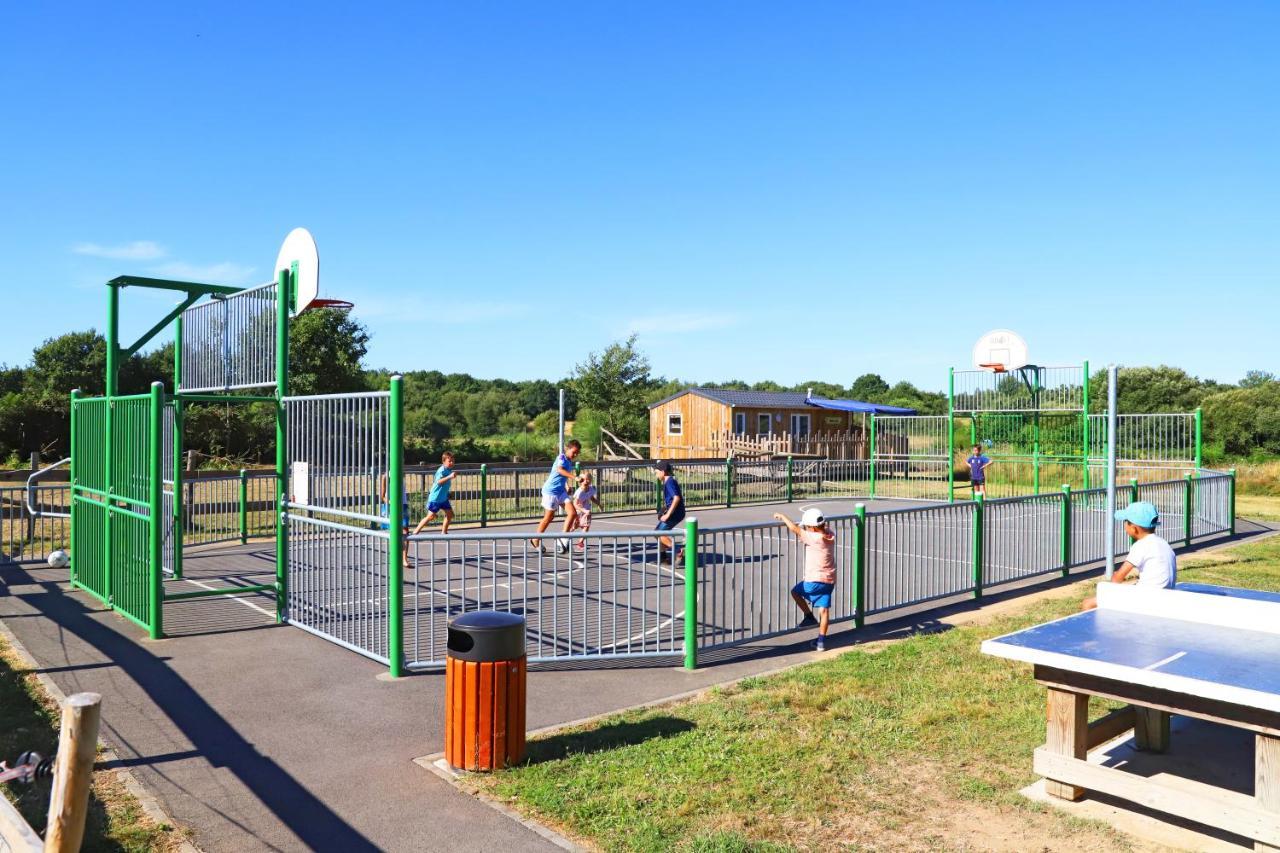 De L'etang Du Pays Blanc Campsite